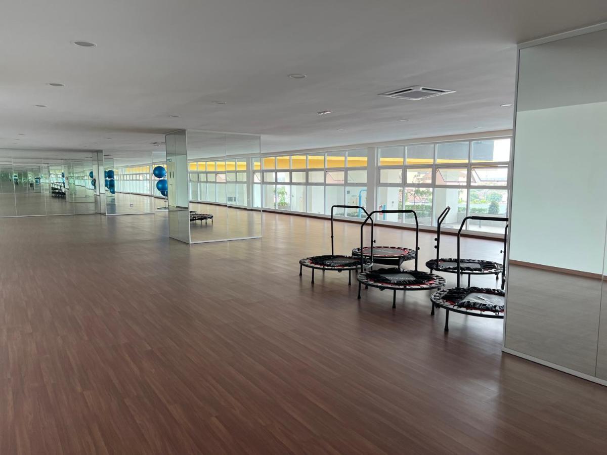 New!! Loving Night Novo 2Br 4-9Pax I Jonker I Netflix I Family Apartment Malacca Exterior photo
