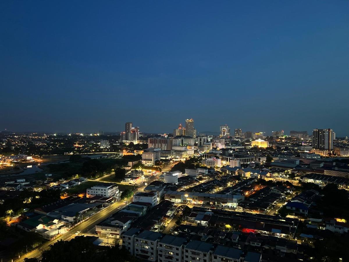 New!! Loving Night Novo 2Br 4-9Pax I Jonker I Netflix I Family Apartment Malacca Exterior photo